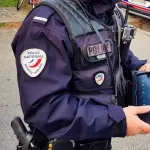 france-des-policiers-frappes-par-des-hommes-ivres-lors-d-un-controle-routier