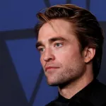 le-tournage-de-the-batman-suspendu-robert-pattinson-positif-au-covid-19