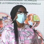 rentree-scolaire-2020-2021-ce-qui-change-aka-aouele-et-anne-oulotto-volent-au-secours-de-la-ministre-kandia-camara