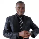 le-journaliste-boris-anselme-takoue-de-nouveau-en-librairie-avec-le-tome-2-de-miroir-de-la-cite