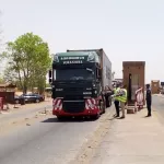 burkina-faso-330-batonnets-d-explosifs-retrouves-dans-un-car-de-transport