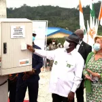bongouanou-le-president-alassane-ouattara-met-en-service-l-extension-du-reseau-electrique-du-quartier-broukro