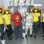 brasserie-en-cote-d-ivoire-solibra-fait-deguster-la-booster-tequila-au-personnel-du-groupe-olympe