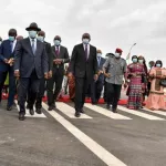 yamoussoukro-le-president-alassane-ouattara-inaugure-les-travaux-de-bitumage-et-de-rehabilitation-de-la-voirie