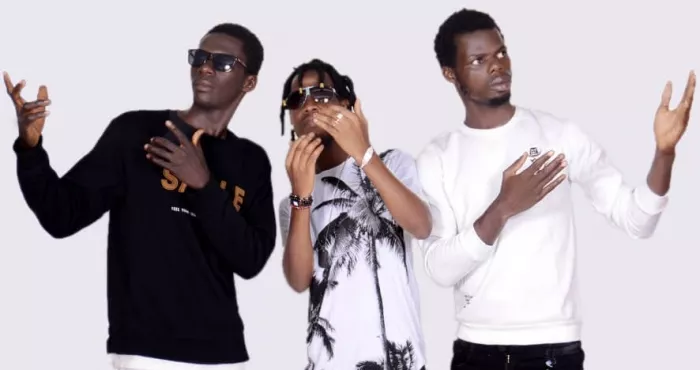 showbiz-les-heritiers-du-zouglou-sortent-un-maxi-single-pour-sensibiliser-les-ivoiriens-a-la-paix