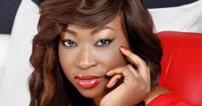 l-actrice-kadhy-toure-raconte-son-calvaire-apres-son-accouchement-par-cesarienne-et-livre-des-astuces-mon-ventre-etait-donc-tres-gros-et-dur-j-etais-horrifiee