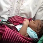 seguela-un-bebe-vivant-decouvert-dans-la-broussaille-par-des-voyageurs