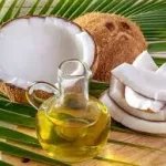 l-huile-de-coco-parfaite-pour-des-dents-blanches-et-une-halene-fraiche