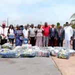 education-le-conseil-municipal-de-port-bouet-distribue-11-000-kits-scolaires-aux-populations-defavorisees