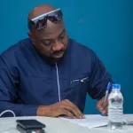 siro-s-en-pprend-a-a-salfo-apres-leur-concert