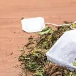 ce-qui-se-passe-lorsque-vous-enterrez-les-sachets-de-the-dans-un-jardin