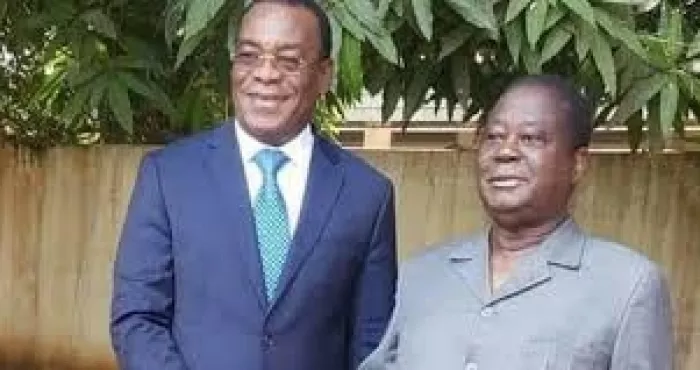 cote-d-ivoire-tout-le-pays-s-embrase-la-cedeao-gifle-bedie-et-affi-la-fesci-paralyse-tout