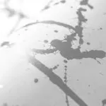 nettoyer-les-taches-sur-le-papier-peint