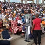 artisans-et-commercants-apportent-leur-soutien-a-ado