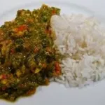 poulet-palava-accompagne-de-riz-blanc