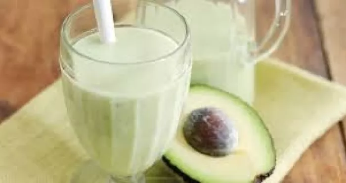 smoothie-de-noyau-d-avocat-comment-en-faire