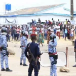 des-individus-non-identifies-tentent-d-incendier-les-locaux-de-la-cei-de-daloa