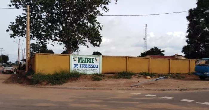 presidentielle-2020-la-residence-du-depute-assa-ouffoue-pdci-incendiee-le-bilan-des-affrontements-communautaires-s-alourdit-les-forces-de-l-ordre-debordees