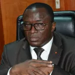 un-membre-de-la-societe-civile-contredire-le-ministre-des-sports-paulin-danho-en-pleine-emission