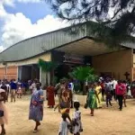 jour-1-apres-le-scrutin-presidentiel-ce-que-les-chretiens-catholiques-de-cote-d-ivoire-ont-fait-la-plupart-des-commerces-fermes-a-songon