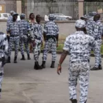 cocody-alocodrome-le-petit-marche-ferme-avant-17-heures-les-elements-du-gmi-en-alerte