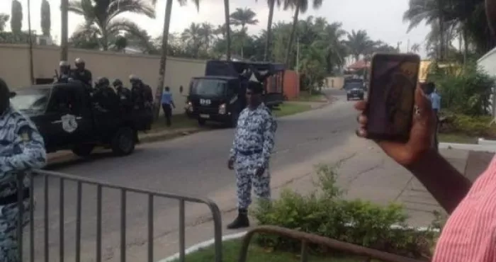 arrestations-en-cascade-apres-la-presidentielle-les-residences-de-bedie-et-des-opposants-assiegees-l-onu-et-la-france-reagissent