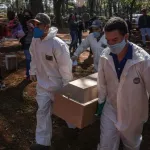 covid-19-au-bresil-un-lourd-bilan-plus-de-5-6-millions-de-cas-enregistres