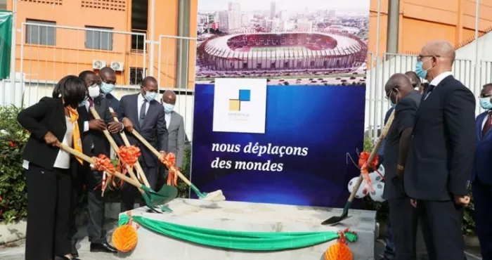infrastructures-sportives-le-ministre-claude-paulin-danho-lance-les-travaux-de-rehabilitation-du-stade-felix-houphouet-boigny