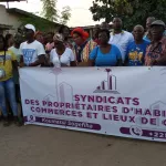 koumassi-sogefiha-apres-avoir-offert-des-acd-a-des-habitants-le-maire-cisse-bacongo-veut-soulager-ceux-dont-les-maisons-ont-ete-impactees-par-les-travaux