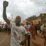 vive-tension-a-daoukro-des-jeunes-tentent-de-s-en-prendre-au-prefet-soro-accuse-le-president-francais