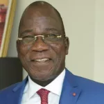 manque-de-table-bancs-dans-un-lycee-a-diabo-assahore-konan-jacques-dg-du-tresor-fait-une-grande-promesse-pour-l-etablissement-concerne