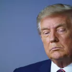 un-therapeute-psychique-qui-a-predit-la-covid-19-et-le-depart-de-trump-lance-une-nouvelle-alerte-pour-2021