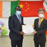 stade-olympique-d-ebimpe-la-chine-transmet-l-acte-de-propriete-du-stade-a-la-cote-d-ivoire