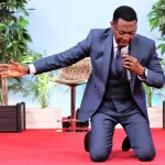 le-pasteur-raoul-wafo-revele-qu-etre-pauvre-est-une-malediction