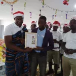 fete-de-fin-d-annee-a-sakassou-une-fondation-offre-des-jouets-a-2300-enfants-du-departement