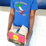 abobo-baoule-une-brouteuse-vend-du-sable-a-la-place-du-vin-a-ses-clients