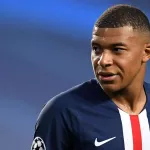 football-kylian-mbappe-agresse-par-jean-michel-larque