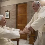 covid-19-voici-pourquoi-les-papes-francois-et-benoit-xvi-ont-ete-vaccines