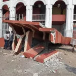 palais-des-sports-de-treichville-l-entree-principale-demolie-par-un-conteneur-frigorifique-l-affaire-suit-son-cours