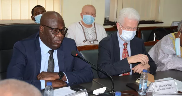 accompagnement-a-la-creation-d-entreprise-une-chaire-pierre-castel-pour-l-agriprenariat-africain