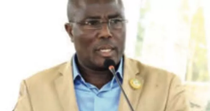 interview-me-gole-marcelin-maire-de-n-douci-parle-des-hippopotames-agresseurs