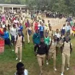 a-zouan-hounien-les-orpailleurs-menent-la-vie-difficile-aux-eleves