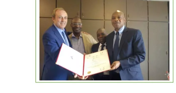 indicametrie-une-reconnaissance-de-l-europe-dr-esim-toure-rafle-le-prix-d-excellence-norman-academy-d-italie