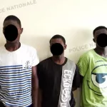 abidjan-des-bandits-specialises-dans-le-vol-des-motos-des-livreurs-arretes-des-munitions-et-des-telephones-portables-saisis