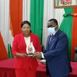 distinction-essan-marie-laure-presidente-de-la-firape-rafle-le-prix-bacim-2021-de-la-meilleure-presidente-de-federation-sportive