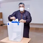 apres-son-appel-a-voter-le-candidat-du-rhdp-au-plateau-koffi-zarour-vote-a-cocody