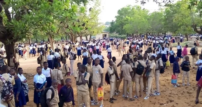lycee-moderne-de-prikro-les-eleves-en-greve-ce-lundi-ce-qu-ils-reprochent-a-leurs-enseignants