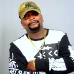 l-artiste-vetcho-lolas-crie-son-raz-le-bol-face-a-des-critiques