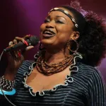 oumou-sangare-bientot-a-abidjan-pour-un-concert-live
