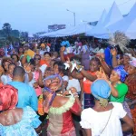 paquinou-au-village-a-koumassi-mme-bacongo-celebre-la-paques-avec-plus-de-1000-femmes